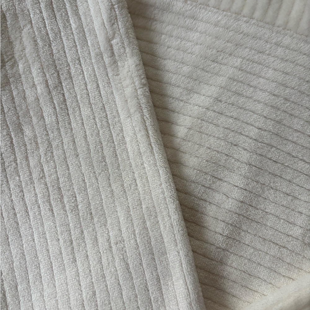 ❄️ LOFT soft fluffy sweatshirt - Picture 6 of 8